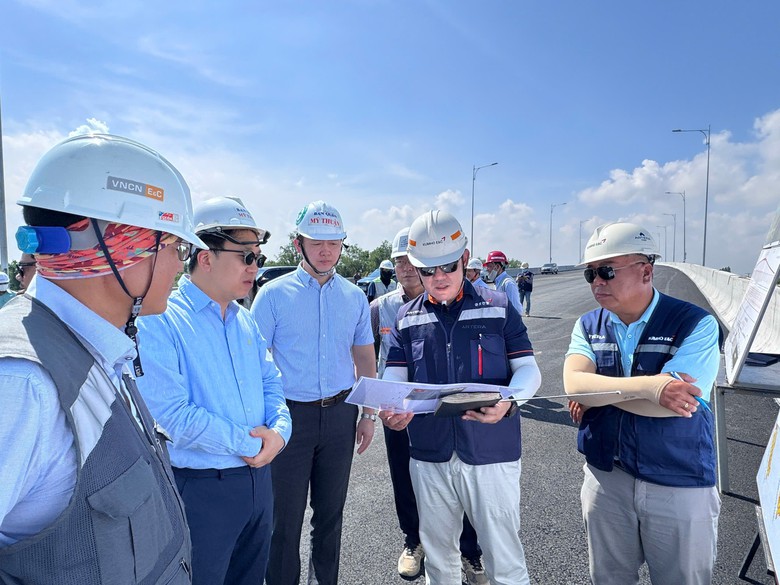 Cầu Nhơn Trạch c&aacute;n mốc 98%: Tăng tốc 30 ng&agrave;y đ&ecirc;m về đ&iacute;ch đ&uacute;ng hẹn- Ảnh 4.