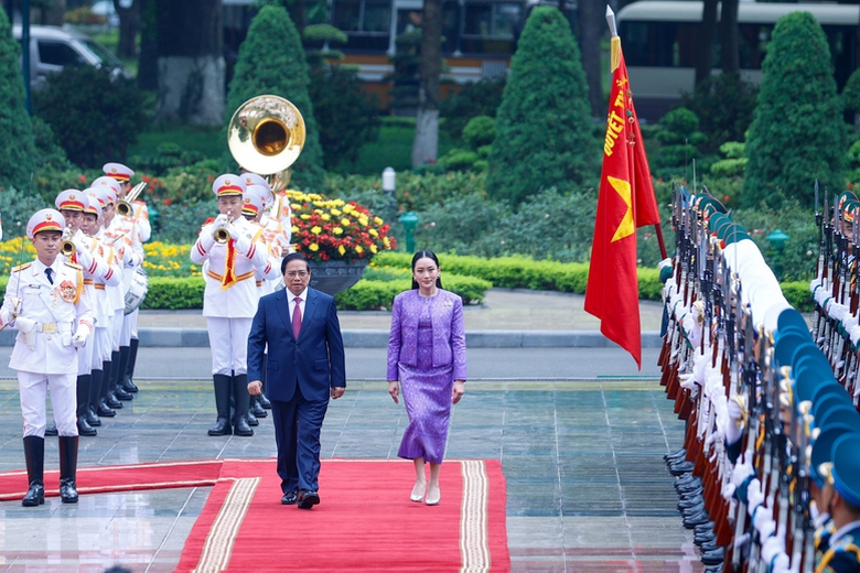 Thủ tướng Phạm Minh Ch&iacute;nh chủ tr&igrave; lễ đ&oacute;n ch&iacute;nh thức Thủ tướng Th&aacute;i Lan thăm Việt Nam- Ảnh 2.