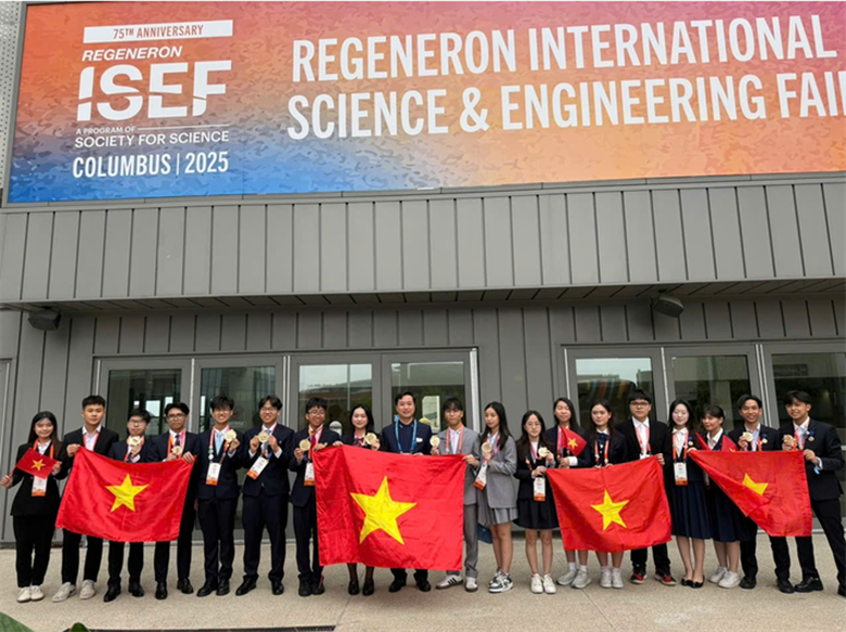 Đo&agrave;n học sinh Việt Nam xuất sắc nhất lịch sử tại ISEF 2025- Ảnh 1.