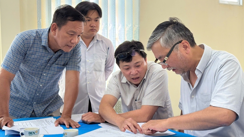 B&agrave;n giao mặt bằng x&acirc;y đ&agrave;i kh&ocirc;ng lưu, đ&agrave;i dẫn đường Dự &aacute;n n&acirc;ng cấp, mở rộng CHK C&agrave; Mau- Ảnh 1.
