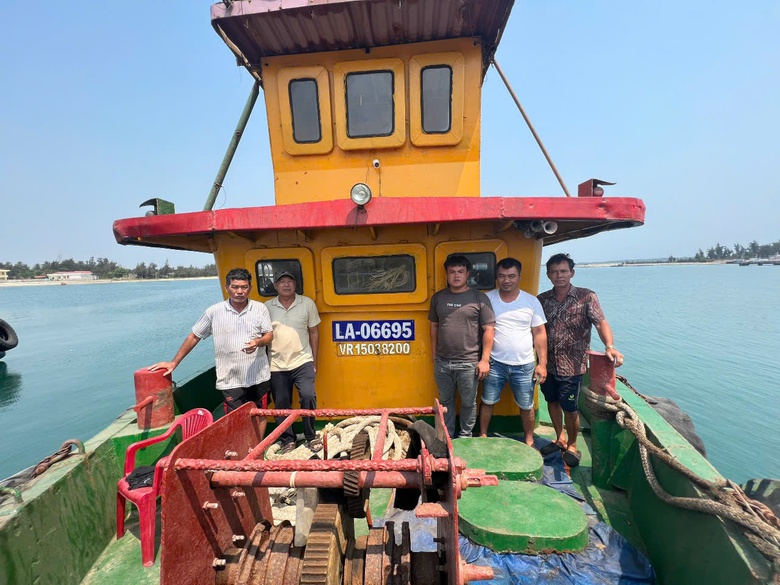 Vụ ch&igrave;m s&agrave; lan 9 người chết, mất t&iacute;ch: Quảng Ng&atilde;i y&ecirc;u cầu khẩn trương trục vớt t&agrave;u k&eacute;o- Ảnh 1.