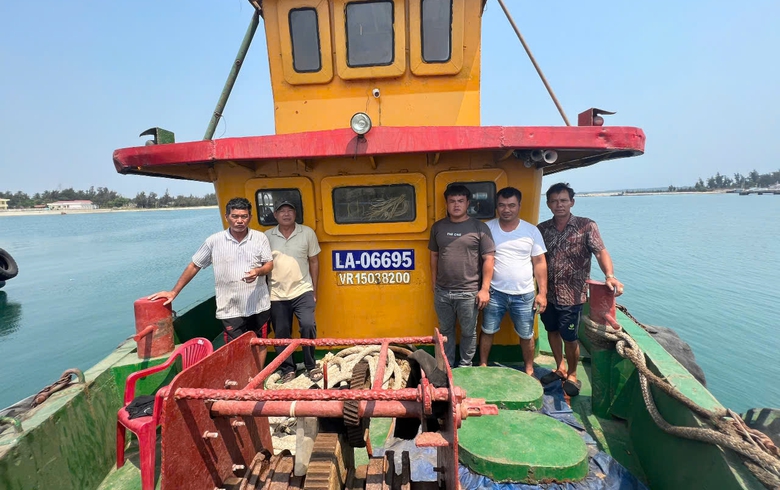 Vụ chìm sà lan 9 người chết, mất tích: Hơn 1 năm vẫn chưa trục vớt tàu kéo vì sao?- Ảnh 4. Vụ chìm sà lan 9 người chết, mất tích: Hơn 1 năm vẫn chưa trục vớt tàu kéo vì sao?- Ảnh 4.