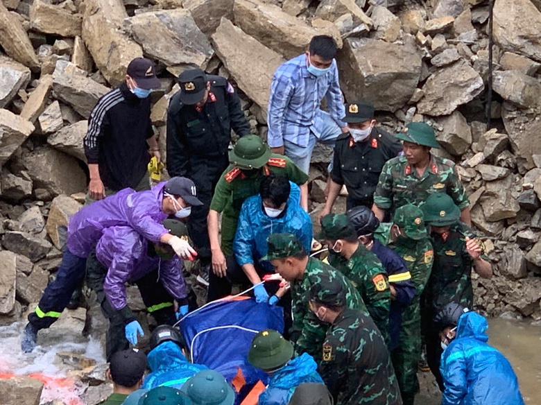 T&igrave;m thấy nạn nh&acirc;n cuối c&ugrave;ng vụ sạt lở tại c&ocirc;ng trường thủy điện ở Lai Ch&acirc;u- Ảnh 3.