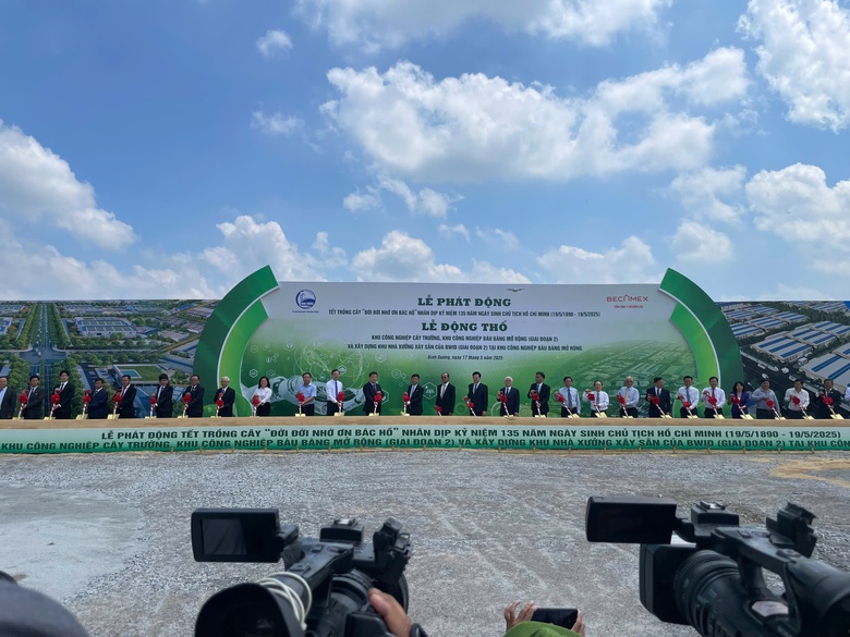 Bình Dương: Khởi công 2 khu công nghiệp sinh thái, thông minh thế hệ mới- Ảnh 1. Bình Dương: Khởi công 2 khu công nghiệp sinh thái, thông minh thế hệ mới- Ảnh 1.