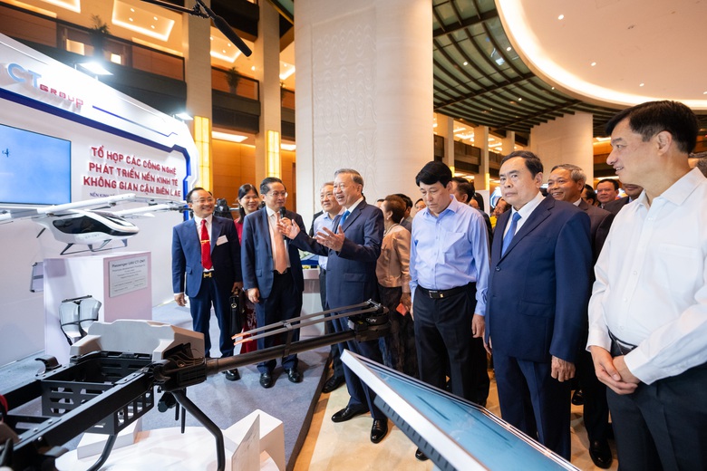 Tổng B&iacute; thư T&ocirc; L&acirc;m: "Bộ tứ trụ cột" sẽ gi&uacute;p đất nước cất c&aacute;nh- Ảnh 3.