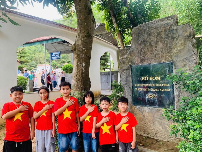 Khoảng 15.000 người về Ng&atilde; ba Đồng Lộc tri &acirc;n trong dịp lễ 30/4- Ảnh 9.