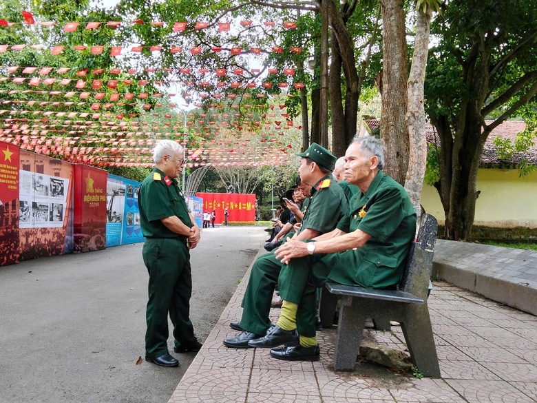 Khoảng 15.000 người về Ng&atilde; ba Đồng Lộc tri &acirc;n trong dịp lễ 30/4- Ảnh 5.