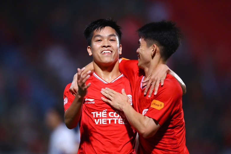 HLV Popov t&aacute;i xuất V-League theo c&aacute;ch kh&ocirc;ng thể ấn tượng hơn- Ảnh 2.