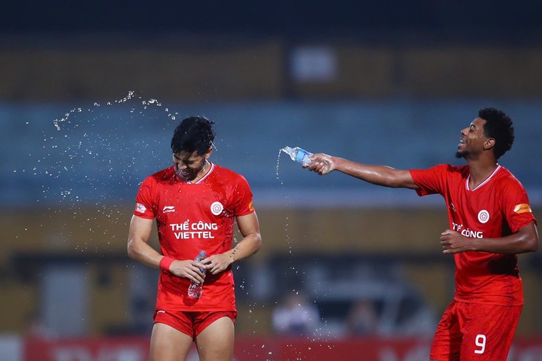 V-League: Thắng kh&oacute; tin đội cuối bảng, Thể C&ocirc;ng Viettel n&iacute;u lại hy vọng v&ocirc; địch- Ảnh 1.