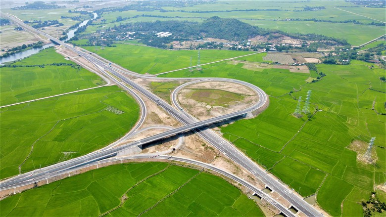 Cao tốc th&ocirc;ng tho&aacute;ng dẫn nối du lịch Nha Trang &ndash; Kh&aacute;nh H&ograve;a- Ảnh 6.