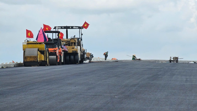 Cầu Đại Ngãi 2 vượt sông Hậu sắp về đích, dân miền Tây ngóng chờ từng ngày- Ảnh 1. Cầu Đại Ngãi 2 vượt sông Hậu sắp về đích, dân miền Tây ngóng chờ từng ngày- Ảnh 1.