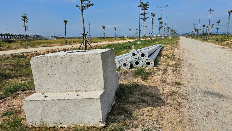 Tuyến đường 5km ở Huế thi c&ocirc;ng 7 năm chưa xong: Nh&agrave; thầu cam kết về đ&iacute;ch trước 30/7- Ảnh 3.