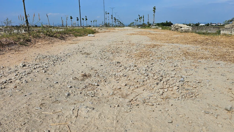 Tuyến đường 5km ở Huế thi c&ocirc;ng 7 năm chưa xong: Nh&agrave; thầu cam kết về đ&iacute;ch trước 30/7- Ảnh 7.