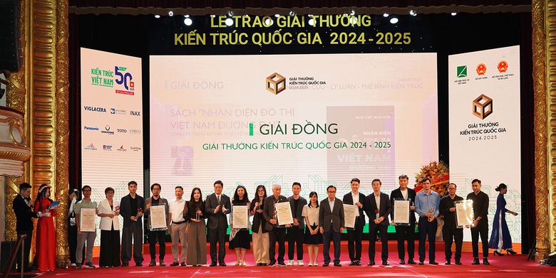 Phó Thủ tướng Trần Hồng Hà: Kiến trúc Việt Nam đang đứng trước sứ mệnh lịch sử- Ảnh 7. Phó Thủ tướng Trần Hồng Hà: Kiến trúc Việt Nam đang đứng trước sứ mệnh lịch sử- Ảnh 7.