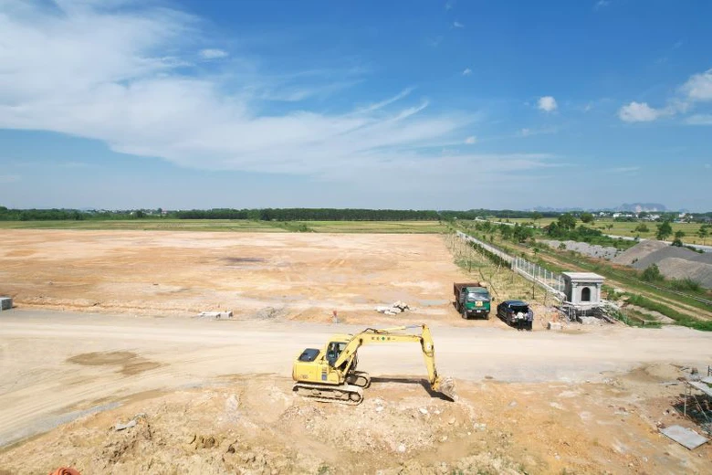 Về đ&iacute;ch sớm 7 th&aacute;ng, cụm c&ocirc;ng nghiệp sẽ tạo việc l&agrave;m cho h&agrave;ng vạn lao động ở Thanh H&oacute;a- Ảnh 2.