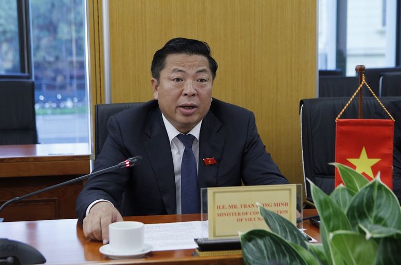 Bộ trưởng Bộ X&acirc;y dựng Trần Hồng Minh.