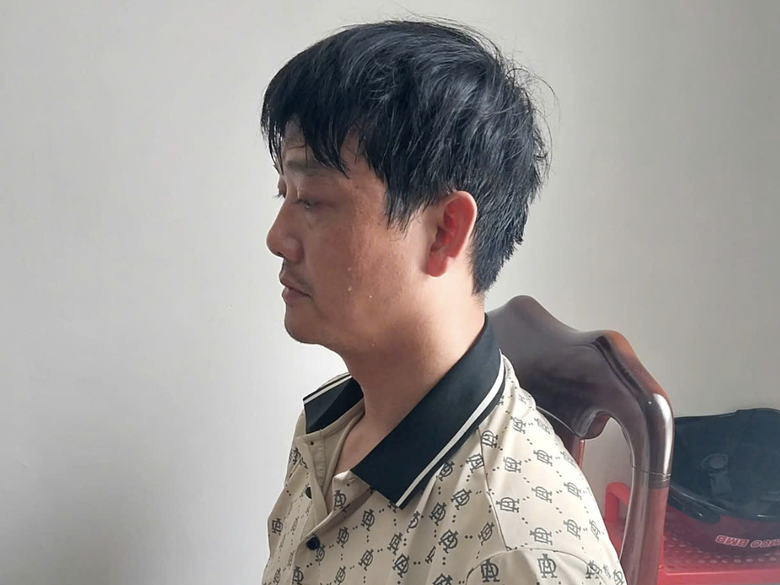 V&acirc;y bắt n&oacute;ng kẻ x&ocirc;ng v&agrave;o ng&acirc;n h&agrave;ng cướp tiền ở Vũng T&agrave;u- Ảnh 3.