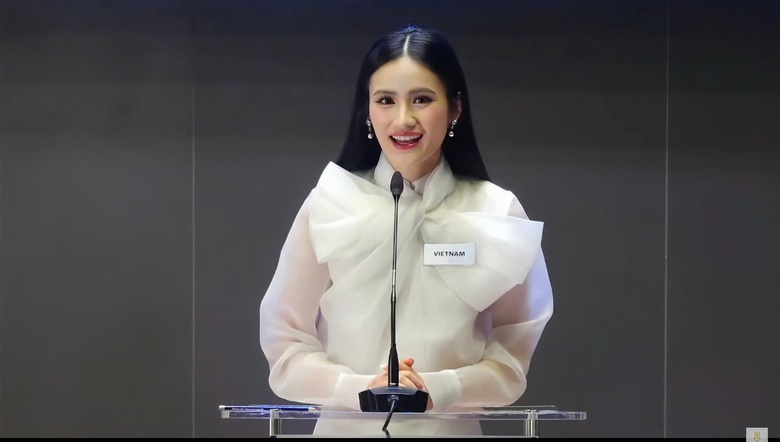 Hoa hậu Ý Nhi nói gì trong phần thi Head To Head Challenge tại Miss World?- Ảnh 1. Hoa hậu Ý Nhi nói gì trong phần thi Head To Head Challenge tại Miss World?- Ảnh 1.