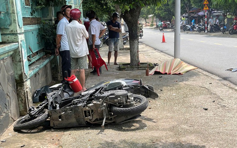 Hiện trường vụ tai nạn. Hiện trường vụ tai nạn.