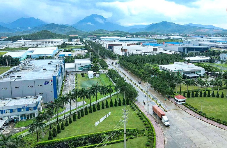 Vĩnh Ph&uacute;c: Cải c&aacute;ch h&agrave;nh ch&iacute;nh, thu h&uacute;t đầu tư, ph&aacute;t triển c&ocirc;ng nghiệp xanh- Ảnh 2.