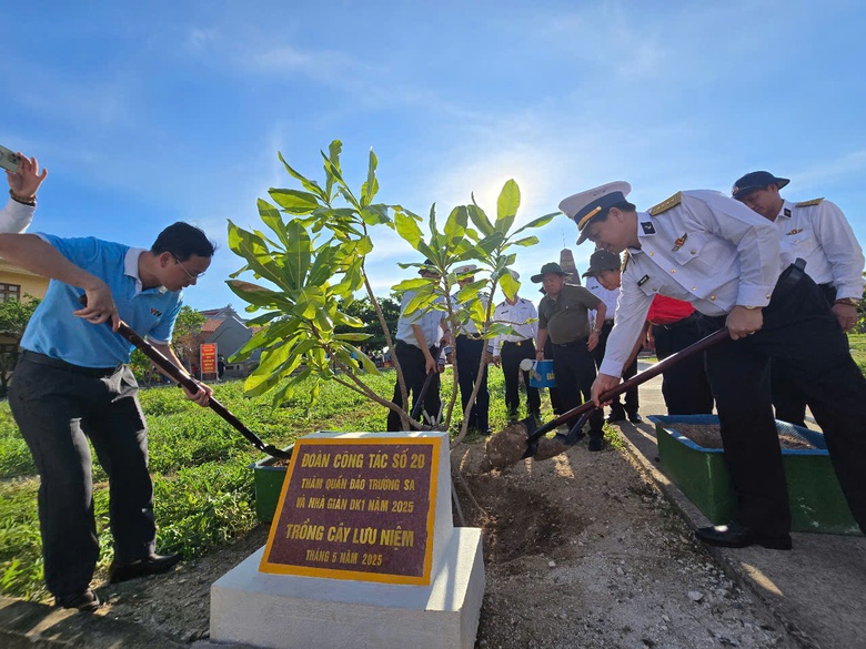 Ấn tượng sắc xanh Trường Sa- Ảnh 31. Ấn tượng sắc xanh Trường Sa- Ảnh 31.