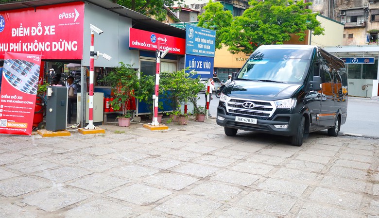 Thu ph&iacute; kh&ocirc;ng dừng tại b&atilde;i đỗ xe: Bước đi tất yếu của đ&ocirc; thị số- Ảnh 2.