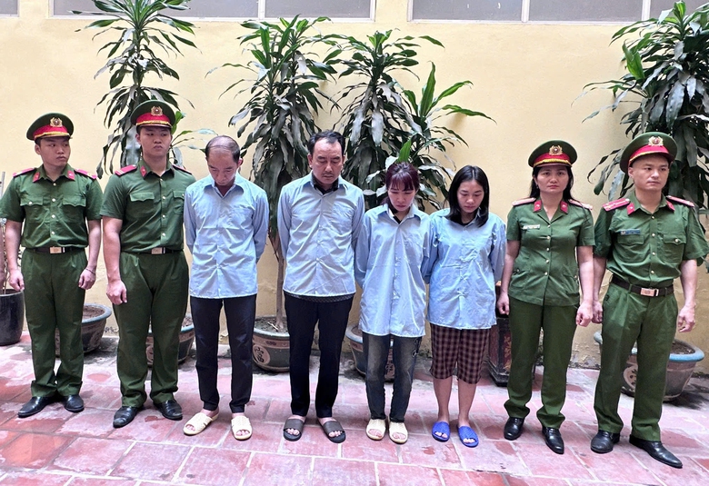 H&agrave; Nội: Khởi tố B&iacute; thư phường Ho&agrave;ng Liệt v&igrave; "v&ograve;i tiền" chủ b&atilde;i giữ xe tr&aacute;i ph&eacute;p- Ảnh 3.