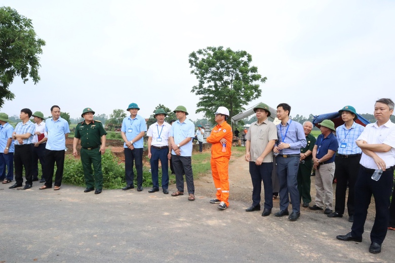 Huyện B&igrave;nh Xuy&ecirc;n bảo vệ thi c&ocirc;ng dự &aacute;n Đường d&acirc;y 110kV B&aacute; Thiện - Khai Quang- Ảnh 1.