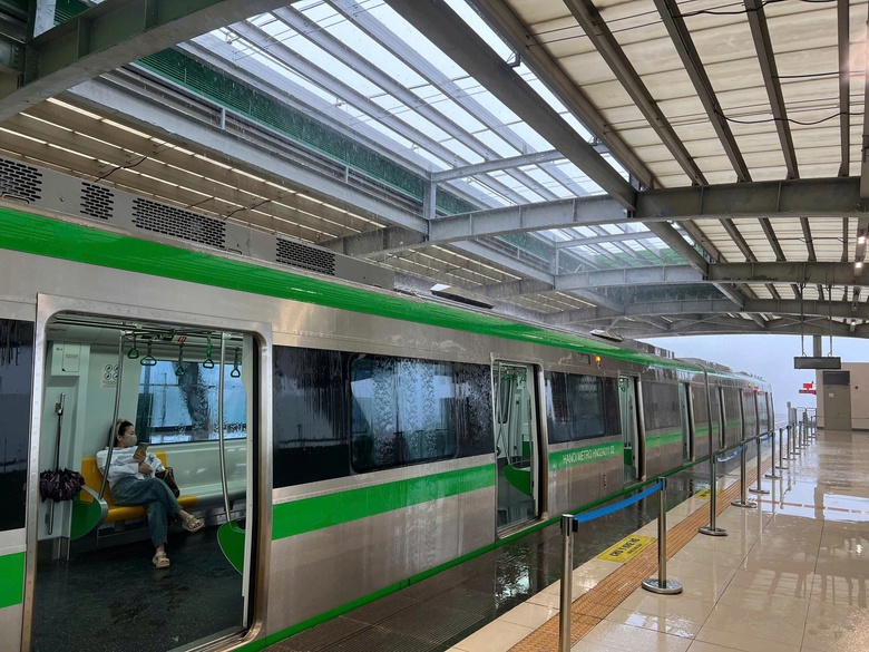Metro H&agrave; Nội n&oacute;i g&igrave; vụ nước chảy l&ecirc;nh l&aacute;ng tại ga C&aacute;t Linh - H&agrave; Đ&ocirc;ng?- Ảnh 1.