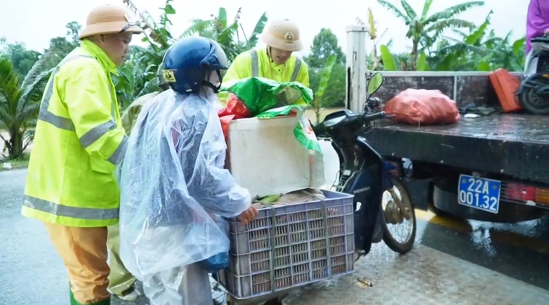Mưa lớn g&acirc;y ngập một số tuyến đường ở Tuy&ecirc;n Quang- Ảnh 2.