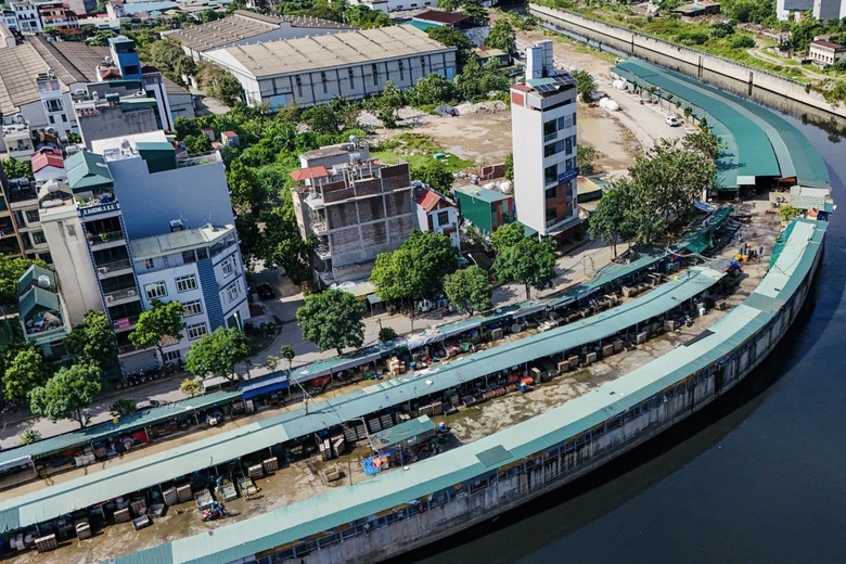 Chủ tịch H&agrave; Nội ph&ecirc; b&igrave;nh quận H&agrave; Đ&ocirc;ng, y&ecirc;u cầu xem x&eacute;t tr&aacute;ch nhiệm vụ chợ La Kh&ecirc;- Ảnh 1.