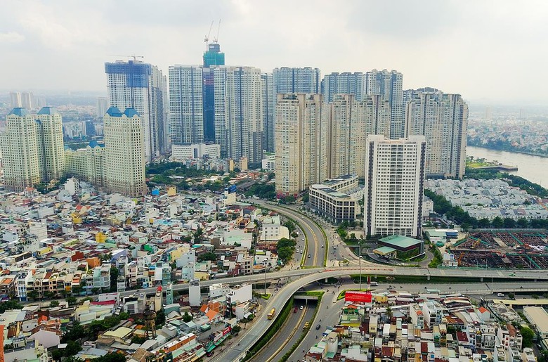 Thủ tướng: Tăng nguồn cung, giảm giá thành bất động sản để mọi người dân đều có chỗ ở- Ảnh 4.