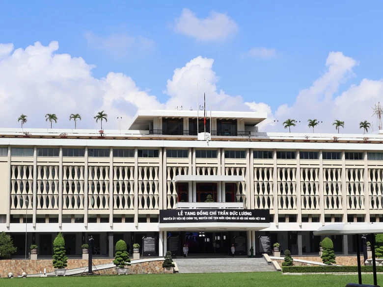 TP.HCM trang trọng tổ chức Lễ viếng nguy&ecirc;n Chủ tịch nước Trần Đức Lương- Ảnh 1.