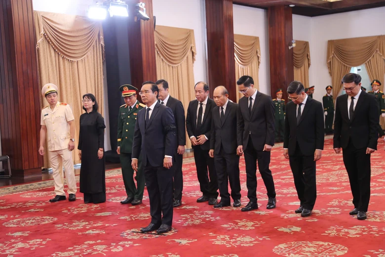 TP.HCM trang trọng tổ chức Lễ viếng nguy&ecirc;n Chủ tịch nước Trần Đức Lương- Ảnh 5.