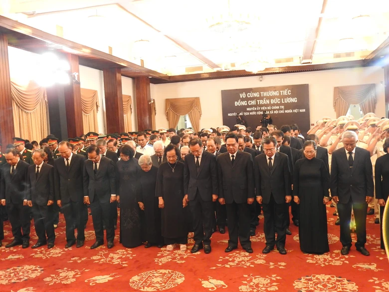 TP.HCM trang trọng tổ chức Lễ viếng nguy&ecirc;n Chủ tịch nước Trần Đức Lương- Ảnh 3.