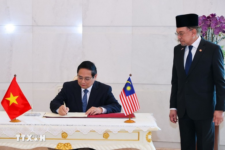 Thủ tướng Malaysia chủ trì lễ đón trọng thể Thủ tướng Phạm Minh Chính- Ảnh 7. Thủ tướng Malaysia chủ trì lễ đón trọng thể Thủ tướng Phạm Minh Chính- Ảnh 7.