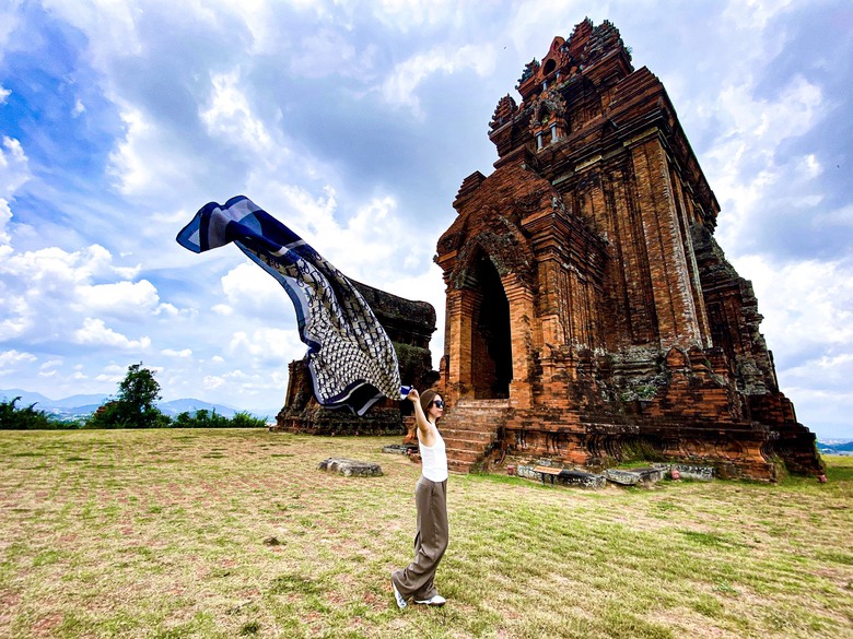 B&igrave;nh Định: Sẵn s&agrave;ng đ&oacute;n l&agrave;n s&oacute;ng du kh&aacute;ch mới với Lễ hội du lịch h&egrave; 2025- Ảnh 2.