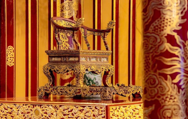 Cận cảnh nơi trưng b&agrave;y ngai vua triều Nguyễn bị đối tượng x&acirc;m hại- Ảnh 8.