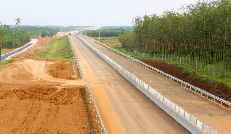 Giải phóng mặt bằng cho công trình kiểm soát tải trọng xe trên cao tốc Vạn Ninh - Cam Lộ- Ảnh 1. Giải phóng mặt bằng cho công trình kiểm soát tải trọng xe trên cao tốc Vạn Ninh - Cam Lộ- Ảnh 1.