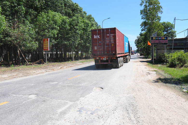 Cấp thiết n&acirc;ng cấp đường kết nối cảng Dung Quất với quốc lộ v&agrave; cao tốc- Ảnh 4.