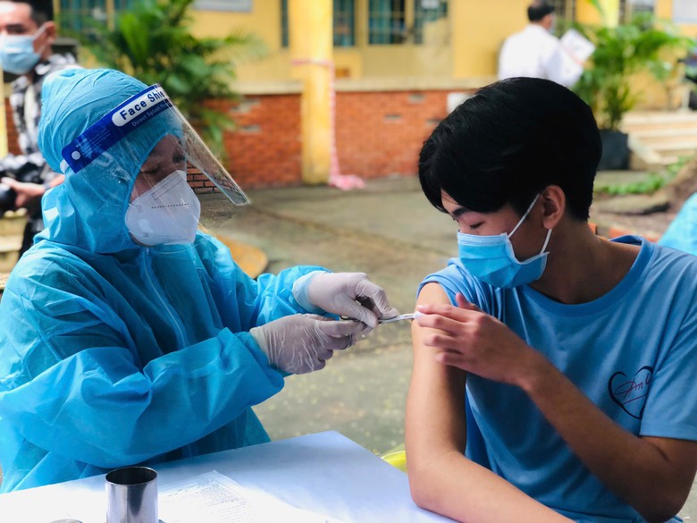 Dấu t&iacute;ch Covid-19 v&agrave; nguy cơ dịch bệnh b&ugrave;ng ph&aacute;t với biến chủng mới tại TP.HCM- Ảnh 3.