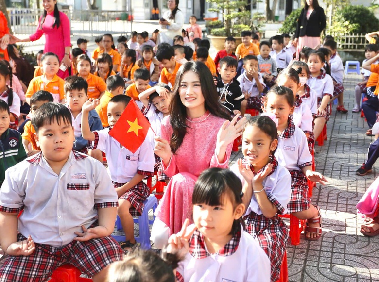 &ldquo;Heart To Head&rdquo; của hoa hậu &Yacute; Nhi lọt v&agrave;o Top 8 Dự &aacute;n nh&acirc;n &aacute;i Miss World lần thứ 72- Ảnh 2.