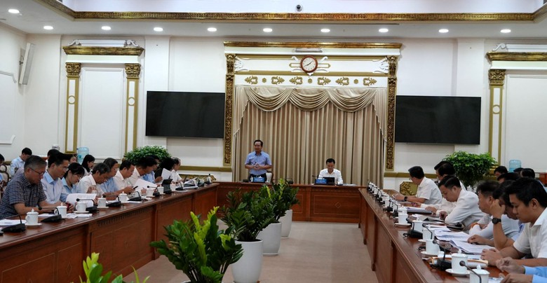 Chủ tịch TP.HCM y&ecirc;u cầu l&agrave;m r&otilde; nguy&ecirc;n nh&acirc;n chậm giải ng&acirc;n đầu tư c&ocirc;ng- Ảnh 1.