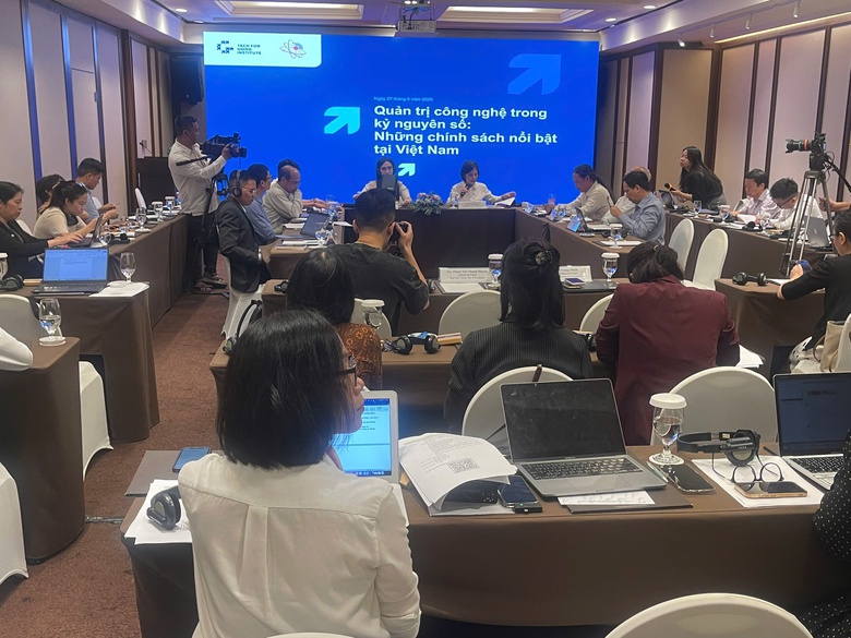 Chuyển đổi số muốn bền vững, thể chế phải dẫn đường- Ảnh 1. Chuyển đổi số muốn bền vững, thể chế phải dẫn đường- Ảnh 1.