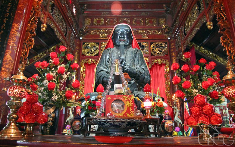 Ra mắt sản phẩm du lịch văn h&oacute;a "Tiếng chu&ocirc;ng Trấn Vũ"- Ảnh 2.