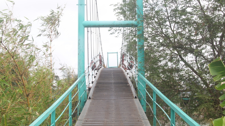 Sắp th&aacute;o dỡ cầu treo xuống cấp nghi&ecirc;m trọng bắc qua k&ecirc;nh x&aacute;ng Bạc Li&ecirc;u - C&agrave; Mau- Ảnh 1.