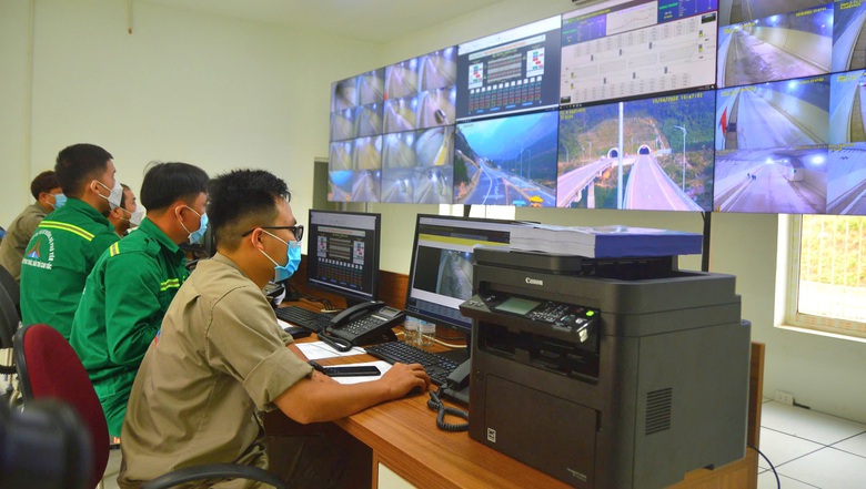 Cận cảnh tuyến La Sơn - H&ograve;a Li&ecirc;n trước giờ mở rộng th&agrave;nh cao tốc- Ảnh 6.