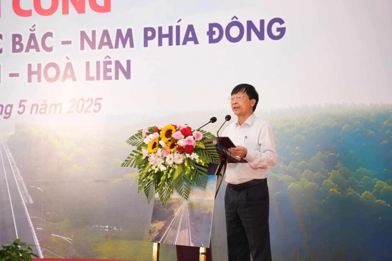 Bộ trưởng Trần Hồng Minh ph&aacute;t lệnh mở rộng đường La Sơn - H&ograve;a Li&ecirc;n l&ecirc;n cao tốc- Ảnh 6.