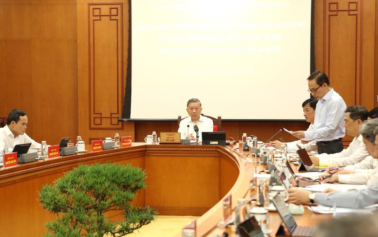 Th&aacute;o gỡ c&aacute;c điểm nghẽn, tạo xung lực cho ph&aacute;t triển khoa học c&ocirc;ng nghệ, chuyển đổi số- Ảnh 4.