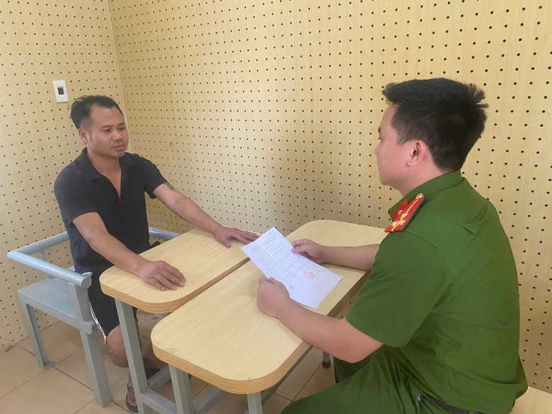 Vĩnh Phúc: Bắt giữ 2 đối tượng đe dọa CSGT chuyển tiền để rút đơn- Ảnh 2. Vĩnh Phúc: Bắt giữ 2 đối tượng đe dọa CSGT chuyển tiền để rút đơn- Ảnh 2.